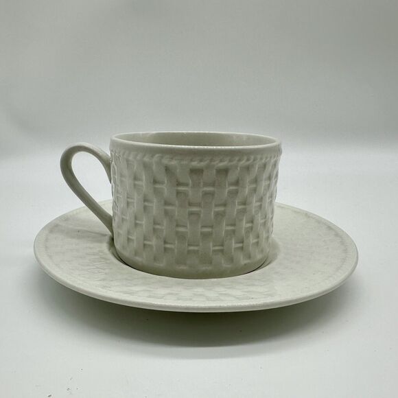 Set of Two Oneida Westerly Basket White Cup & Saucer Sets Cottage Core Tea Party - Picture 2 of 5